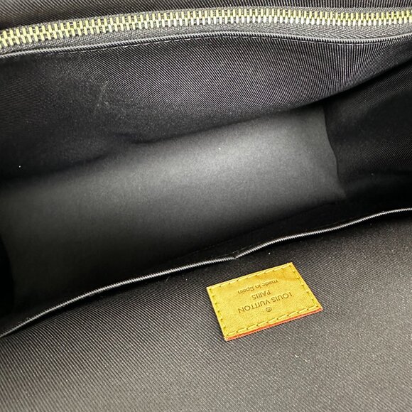 Louis Vuitton Monogram Cluny BB - Picture 9 of 16